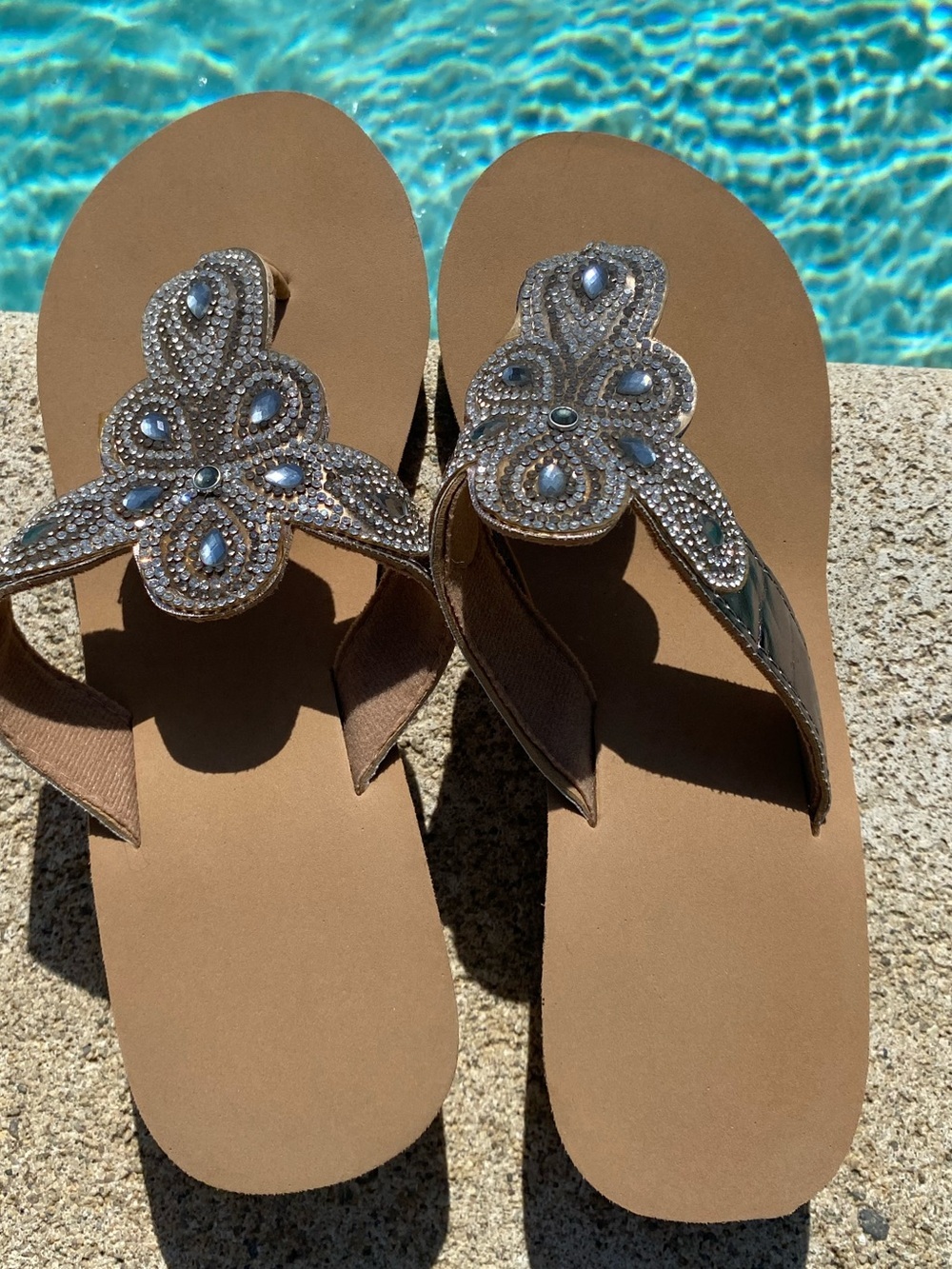 Jeweled Metallic Platform Thong Sandals Sparkle Wedge Resort Glam